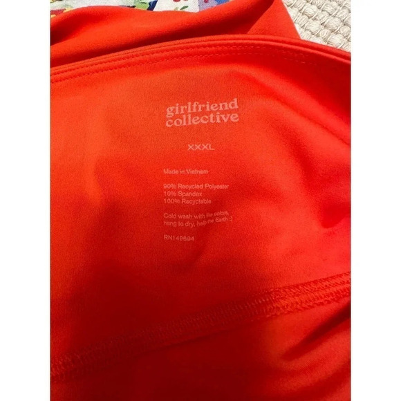 Girlfriend Collective high rise cropped Racer ultra light leggings. Size XXXL - Picture 4 of 4